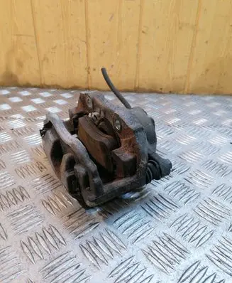 Peugeot 207 Front brake caliper Y01131