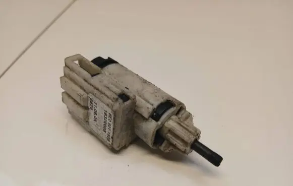 Volkswagen Transporter - Caravelle T5 Clutch pedal sensor 8E0927189B 19322005