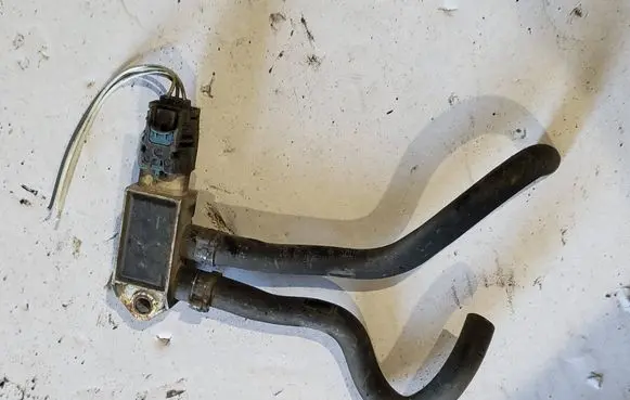 Renault Trafic III (X82) Sensor 208158007R