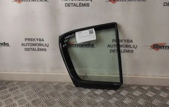 KIA Sportage Rear vent window glass 