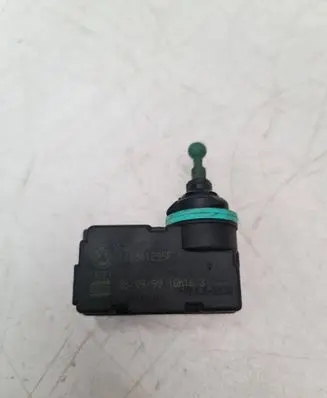 Volkswagen Golf IV Headlight level adjustment motor 1J0941295F