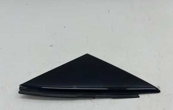 Audi Q3 F3 Front door glass trim molding 83A837638A