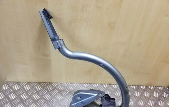 Peugeot 508 Tailgate/trunk/boot hinge 9686632180