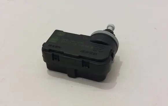 Seat Ibiza IV (6J,6P) Headlight level adjustment motor 5P0941295