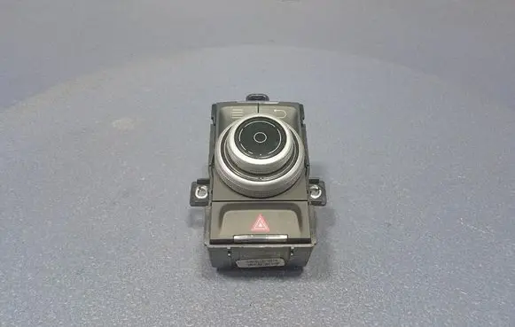 Maserati Levante Other switches/knobs/shifts 670087463