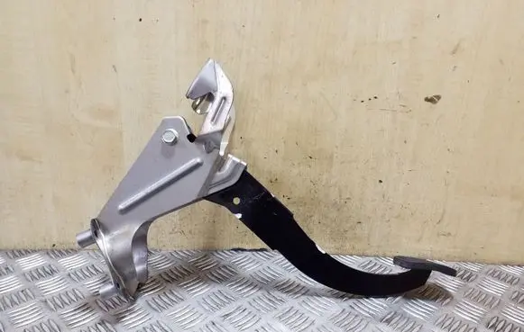 Subaru Outback Brake pedal