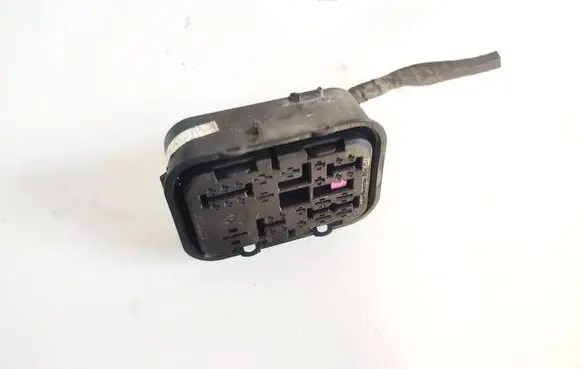 Volkswagen Golf Plus Fuse box set 1k0937701a zsb1534524-1