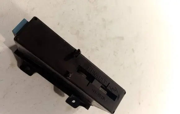 Renault Espace - Grand espace IV Ignition key card reader 8200224594