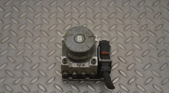 Volkswagen Golf Sportsvan ABS Pump 5Q0614517EF