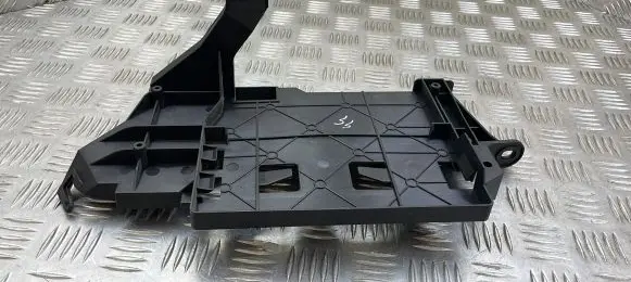 Audi Q5 SQ5 Horn signal holder/bracket 8R0035464