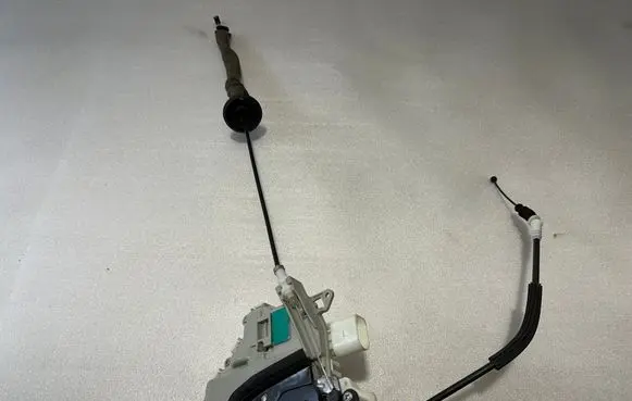 Audi S5 Front door lock 8J1837015