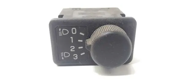 Nissan Almera Tino Headlight level height control switch 36997B