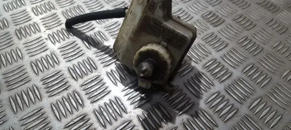 Volkswagen PASSAT B4 Brake fluid reservoir 