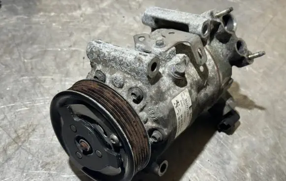 Peugeot 308 Air conditioning (A/C) compressor (pump) 9834291080