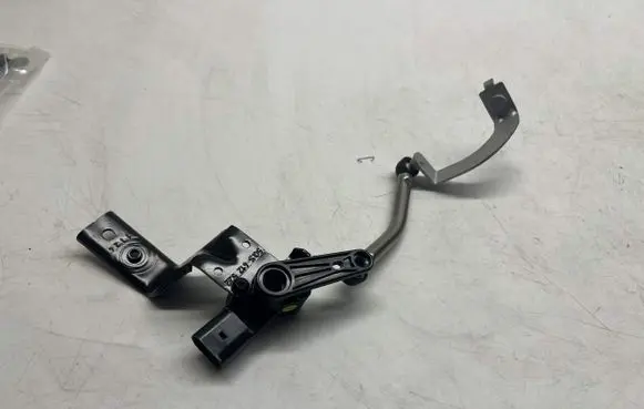 Volkswagen Tiguan Headlight/headlamp level sensor 23022026