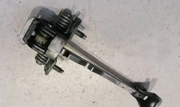 Opel Vectra C Front door check strap stopper 09229749