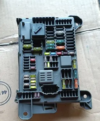 BMW X5 E70 Fuse box set B010105300 8J2A595610 518954020A