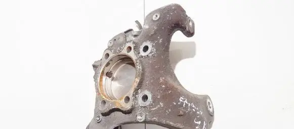 Rear wheel hub