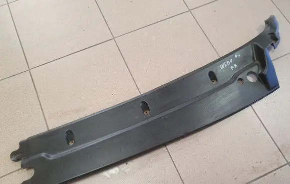 Iveco Daily 3rd gen Wiper trim 504022284