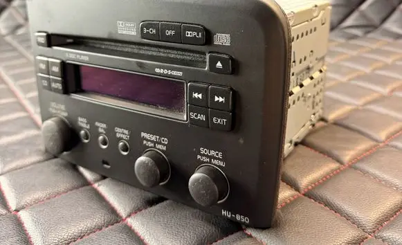 Volvo V70 Radio/CD/DVD/GPS head unit 30745809 9491217