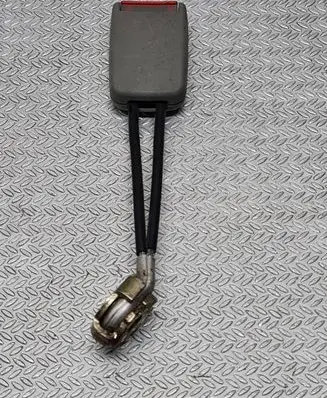 Volkswagen New Beetle Rear seatbelt buckle 1C0858675 33003367A 2968