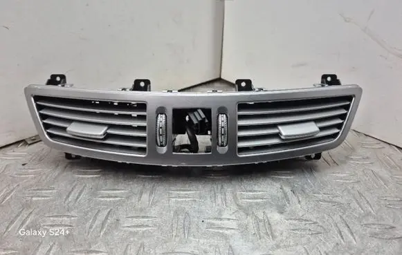 Mercedes-Benz S W221 Dash center air vent grill A2218300954