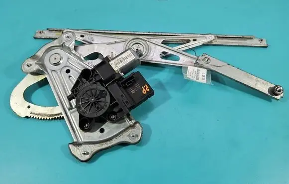 Renault Megane III Front door window regulator with motor 807301396R IMPRK1539029