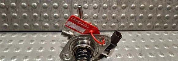Renault Espace V (RFC) Mechanical fuel pump S25053483 H8201605790