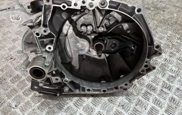Citroen Berlingo Manual 6 speed gearbox 9811243810