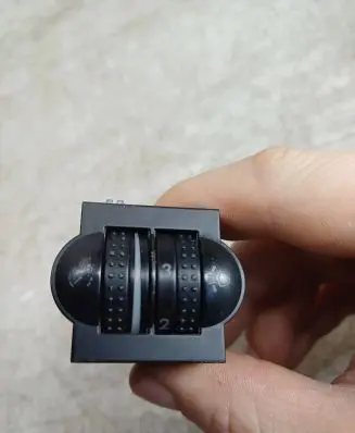 Headlight level height control switch