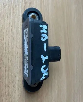 Mercedes-Benz C W204 ESP acceleration yaw rate sensor A0055421818 10170106293