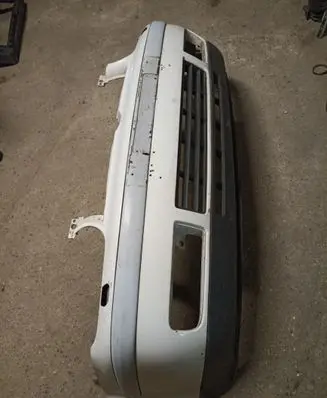 Volkswagen Golf IV Front bumper 1J0805903 1J0807221