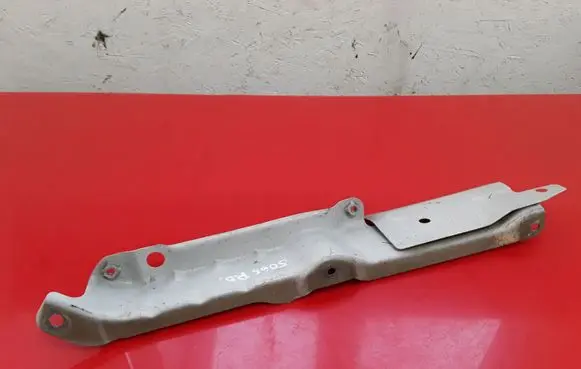 Subaru Tribeca Fender mounting bracket NOCODE