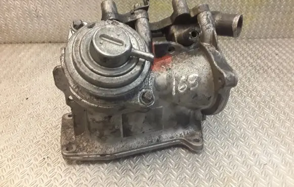 Mercedes-Benz A W169 EGR valve 6401402060 A6401402060