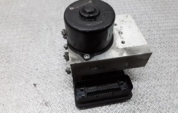 Mercedes-Benz C W203 ABS Pump 2095451432 00002128E0