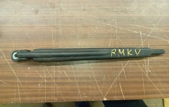 Renault Megane I Rear wiper blade arm 7700838378