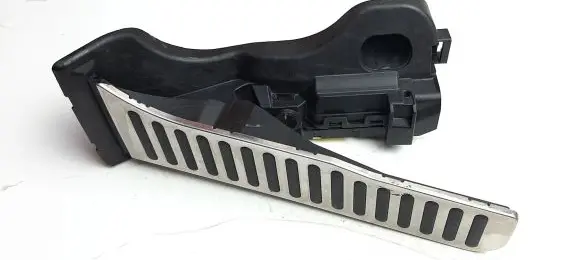 Volkswagen Golf V Accelerator throttle pedal 1K1721503N M7921