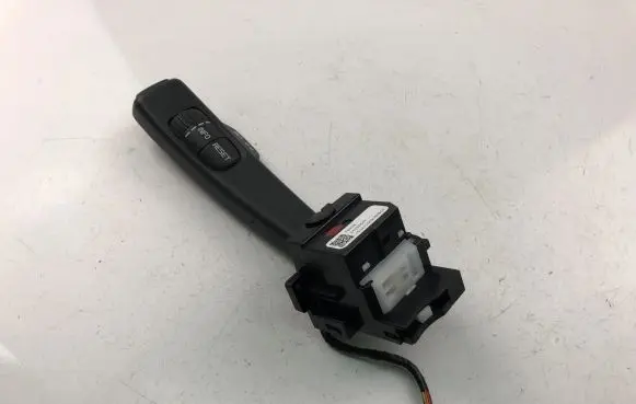 Volvo S60 Indicator stalk 31334647