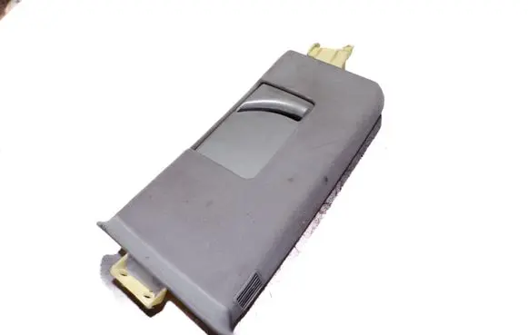 (B) pillar trim (top)