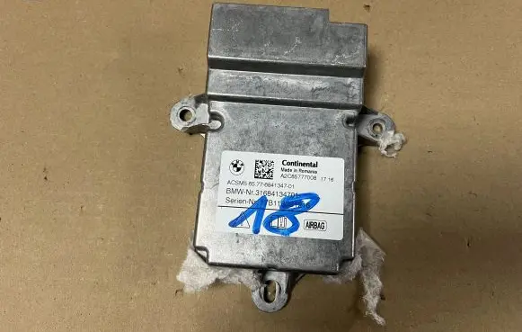 BMW 5 G30 G31 Airbag control unit/module 6841347 65776841347