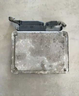 Volkswagen Golf V Engine control unit/module 0261206760 037906018d
