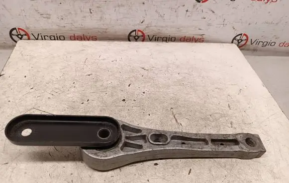 Volkswagen Tiguan Engine mounting bracket 3C0199855M