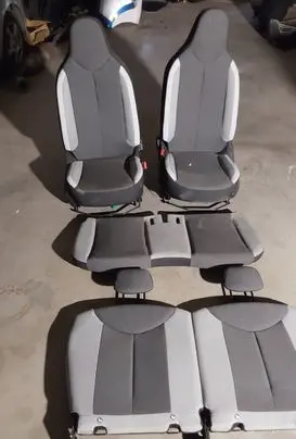 Seat set