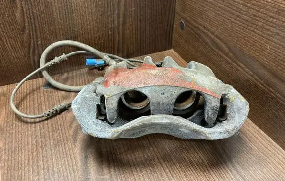 Volkswagen Crafter Front brake caliper 928900 909002