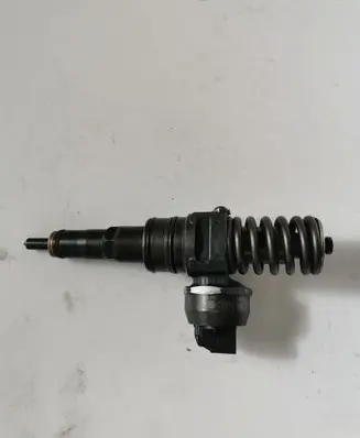 Skoda Octavia Mk2 (1Z) Fuel injector 038130073AG