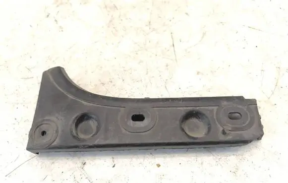 Audi A6 S6 C5 4B Fender mounting bracket