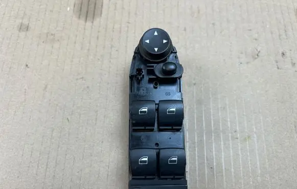 BMW X1 E84 Electric window control switch 9216046