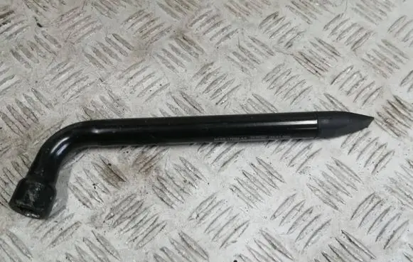 Ford Fiesta Wheel nut wrench 