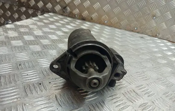 Opel Zafira A Starter motor