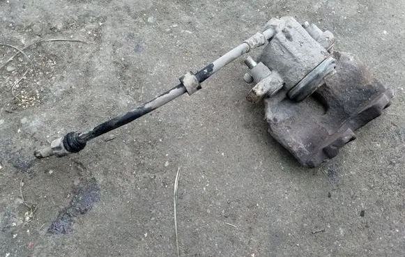 Seat Alhambra (Mk1) Front brake caliper